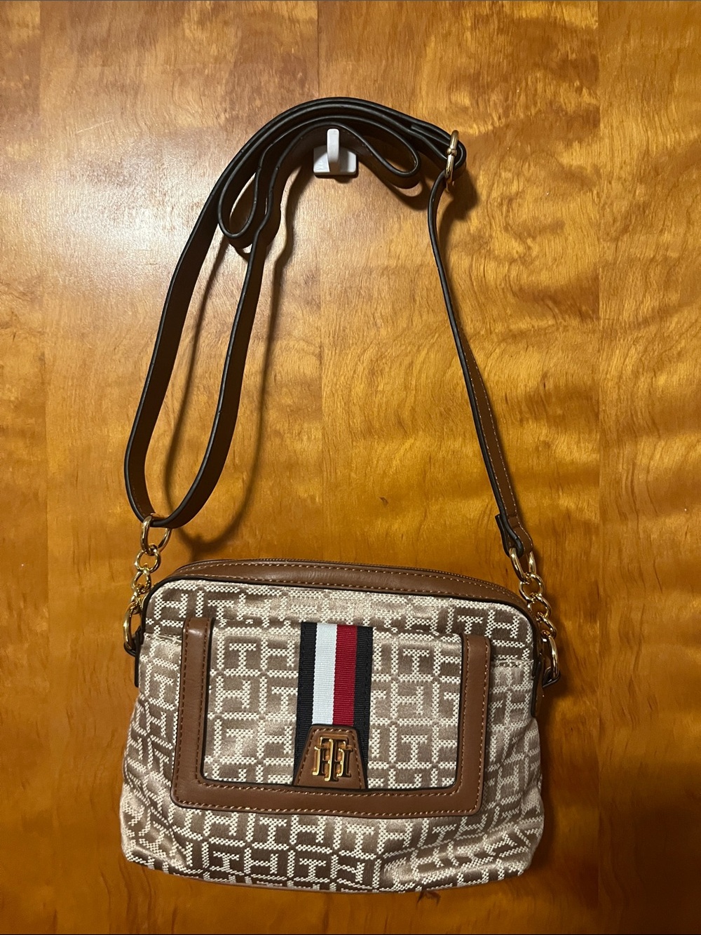 Tommy Hilfiger Beige Crossbody with Stripe